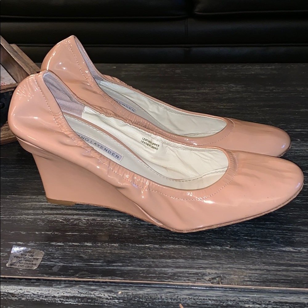 Nude Vera Wang patent leather wedges